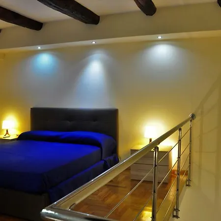 Monticelli Apartment *