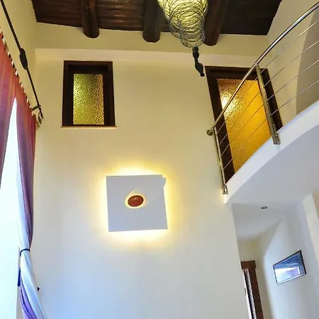 Monticelli Apartment *